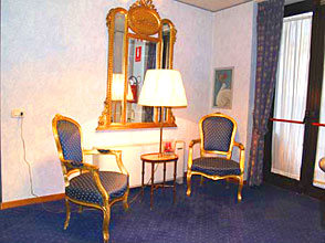 Cavaliere Palace Arezzo room