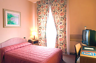 Hotel De la Ville Ferrara room