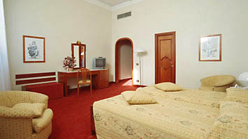 Roma Hotel Florence room